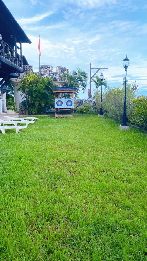Tropicana Castle Dive Resort Powered By Cocotel Пуерто Галера Екстериор снимка